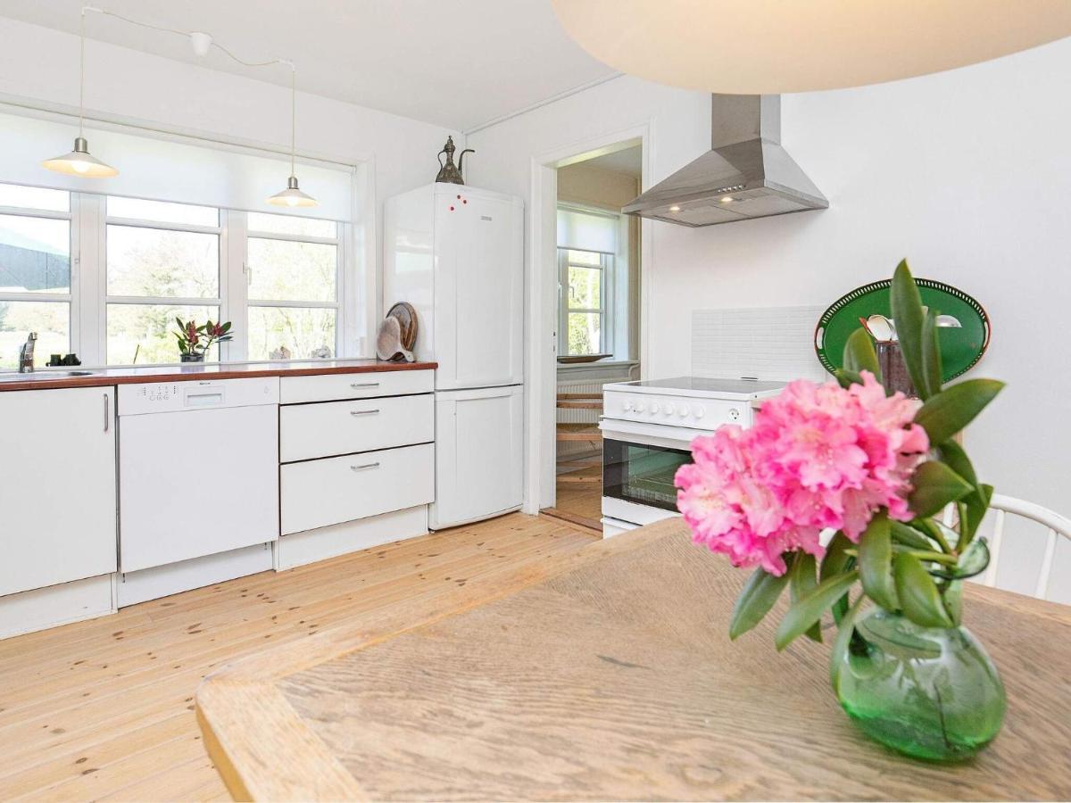 6 Person Holiday Home In Hj Rring イェリング エクステリア 写真